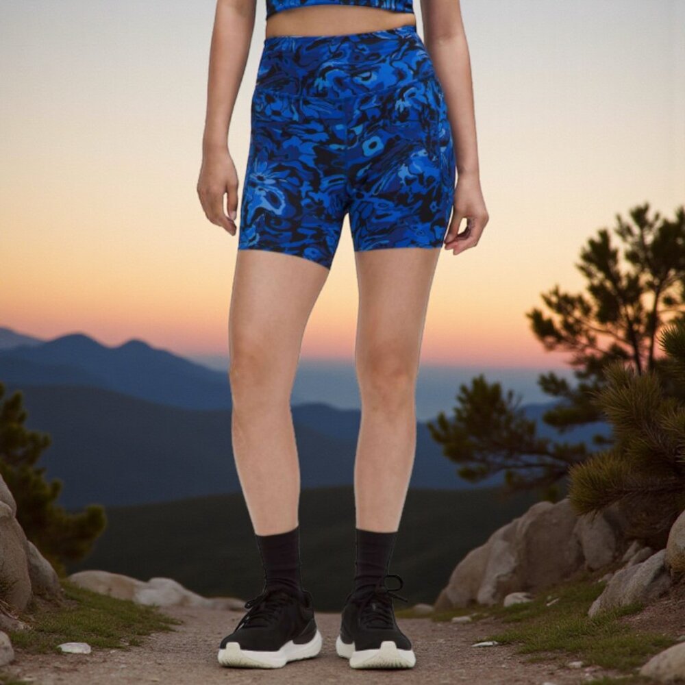 NWT LULULEMON Fast & Free HR Short 6" Pockets in Flower Meld Galactic Cobalt 4